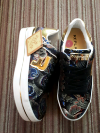 replay orient box limited trainers